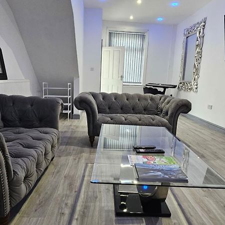 Luxury Four Bedroom House Bradford  Eksteriør bilde