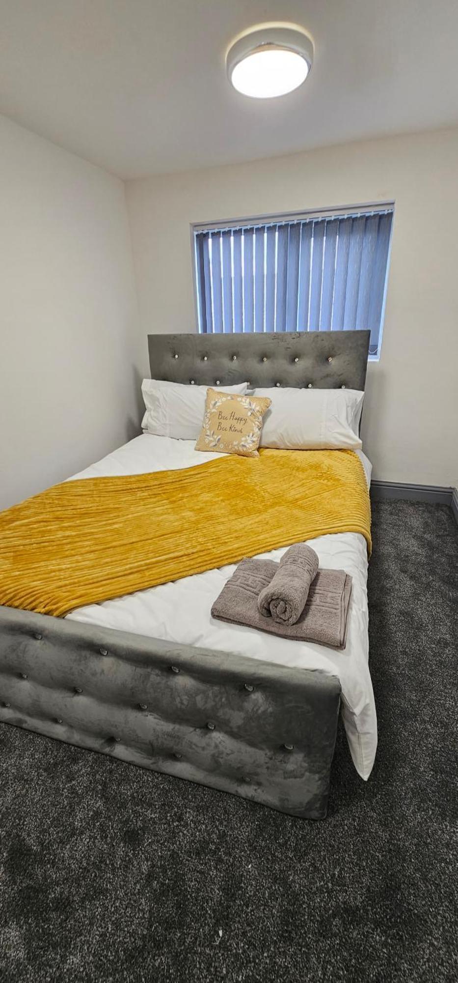 Luxury Four Bedroom House Bradford  Eksteriør bilde